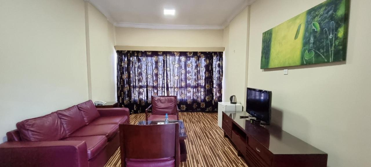 Grand Pj Hotel Рас ал Хайм Екстериор снимка
