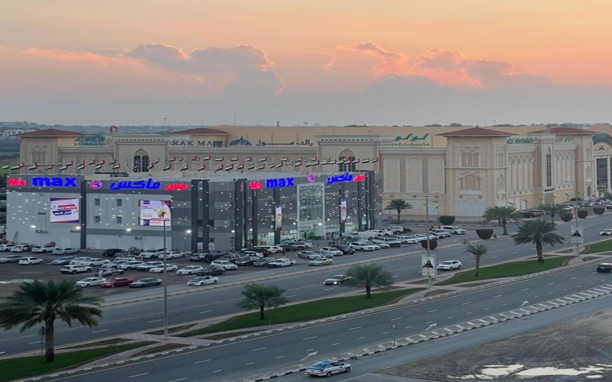 Grand Pj Hotel Рас ал Хайм Екстериор снимка