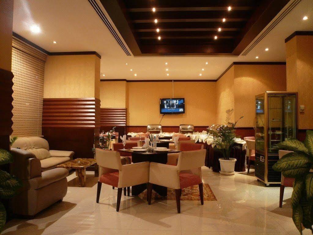 Grand Pj Hotel Рас ал Хайм Екстериор снимка