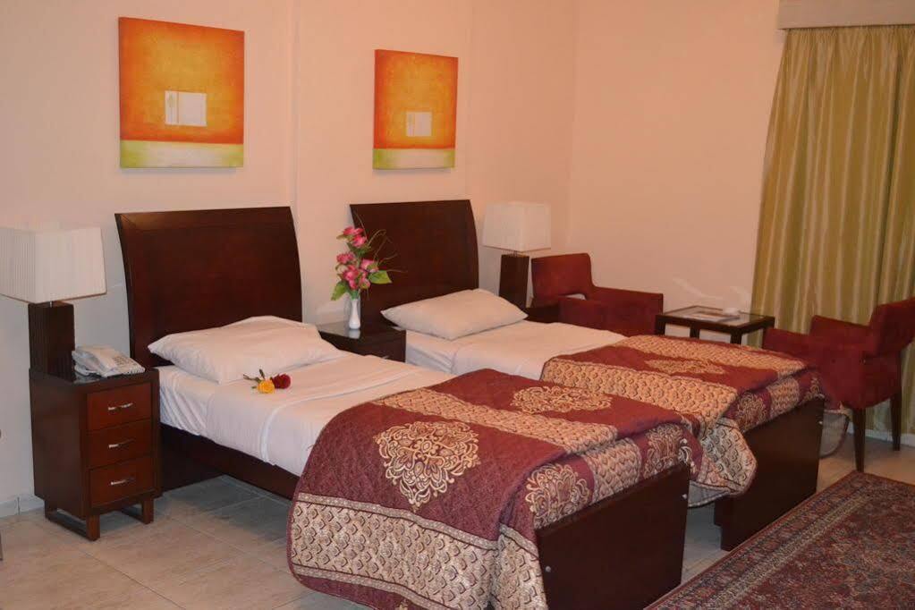 Grand Pj Hotel Рас ал Хайм Екстериор снимка
